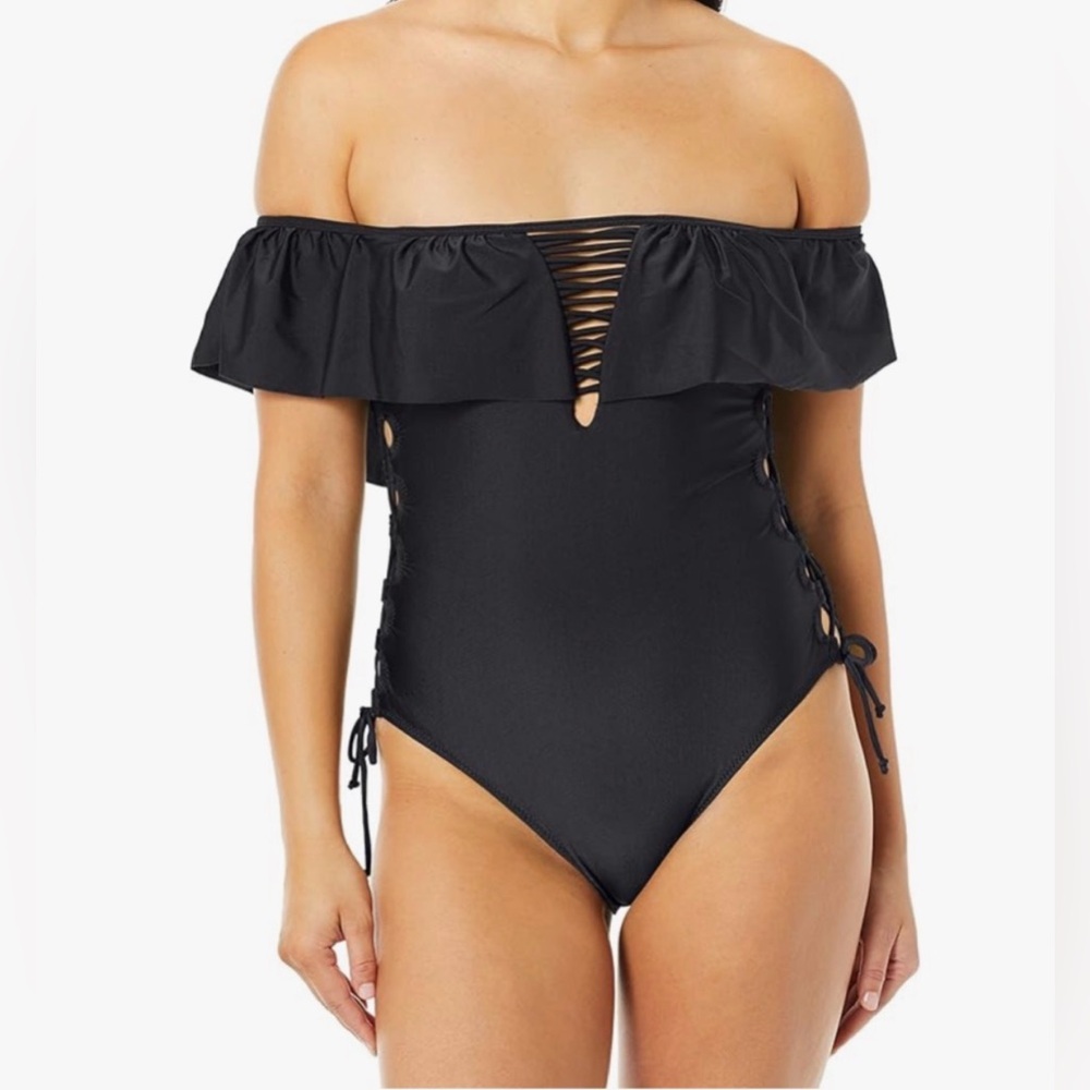 APOLLO SWIM OFF SHOULDER RUFFLED ONE PIECE - BLACK SIZE 1X (NEW WITH TAGS) A4